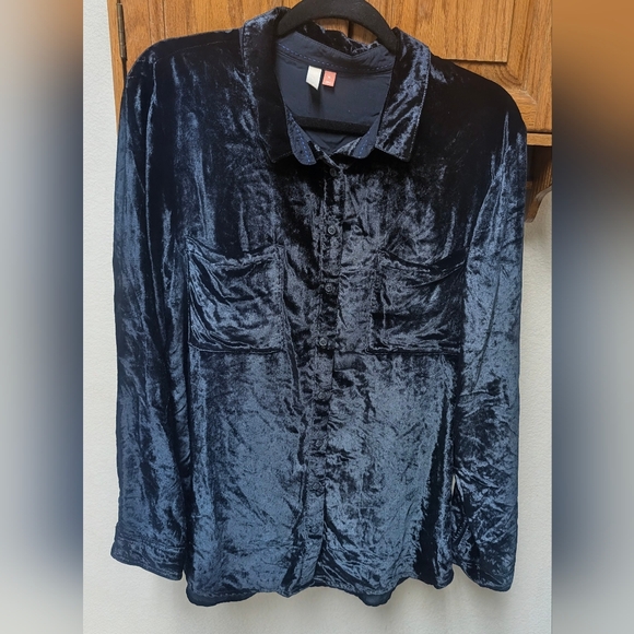 Pilcro Women's Hadley Black Velvet Long Sleeve Button Down Shirt - Picture 3 of 4